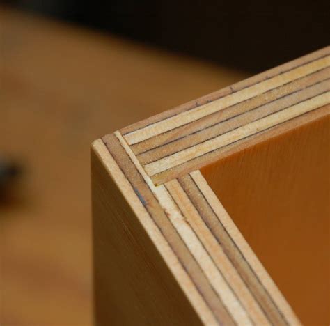 metal inside corners for making a plywood box|joint for plywood box.